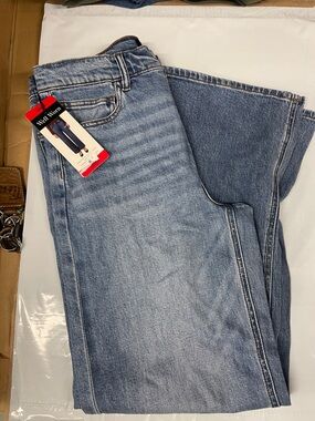 Well Worn Women’s Light Blue Boot Cut Jeans